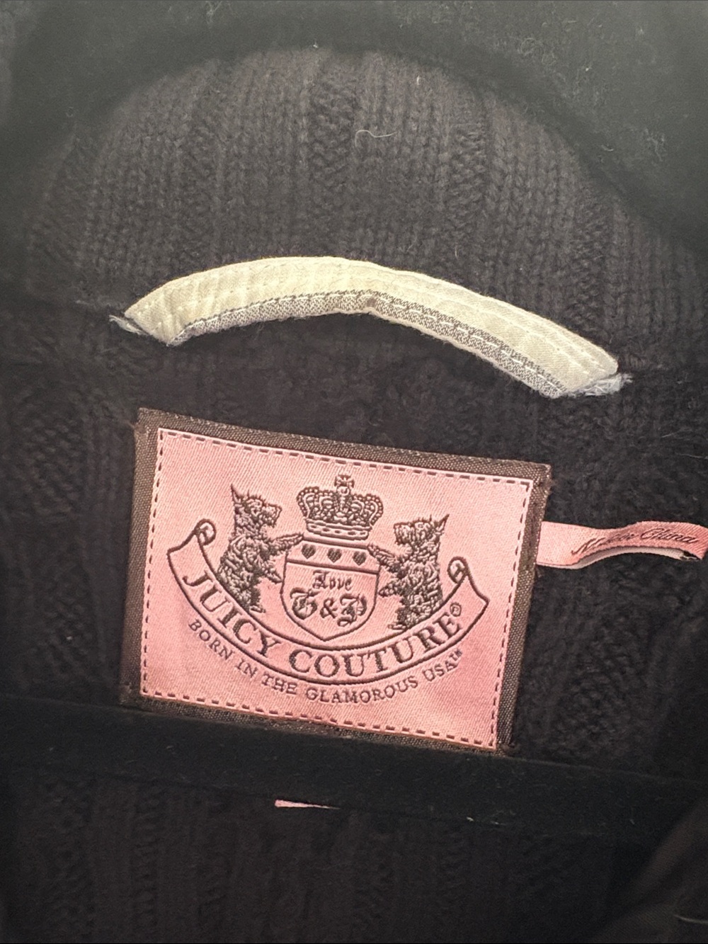 Juicy Couture Black Quilted Sleeveless Puffer Vest - Picture 3 of 7